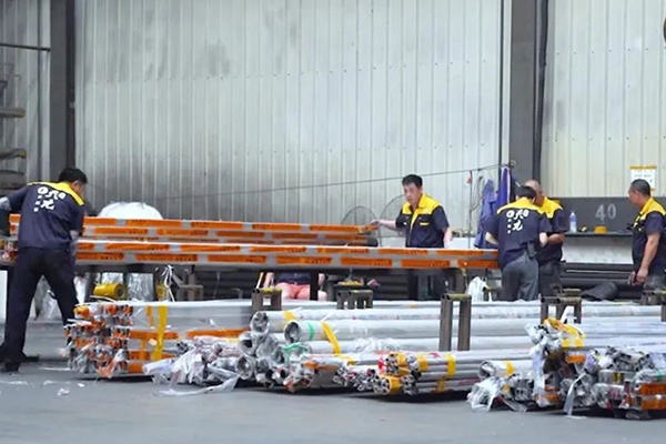 不锈钢配件每平方多少公斤